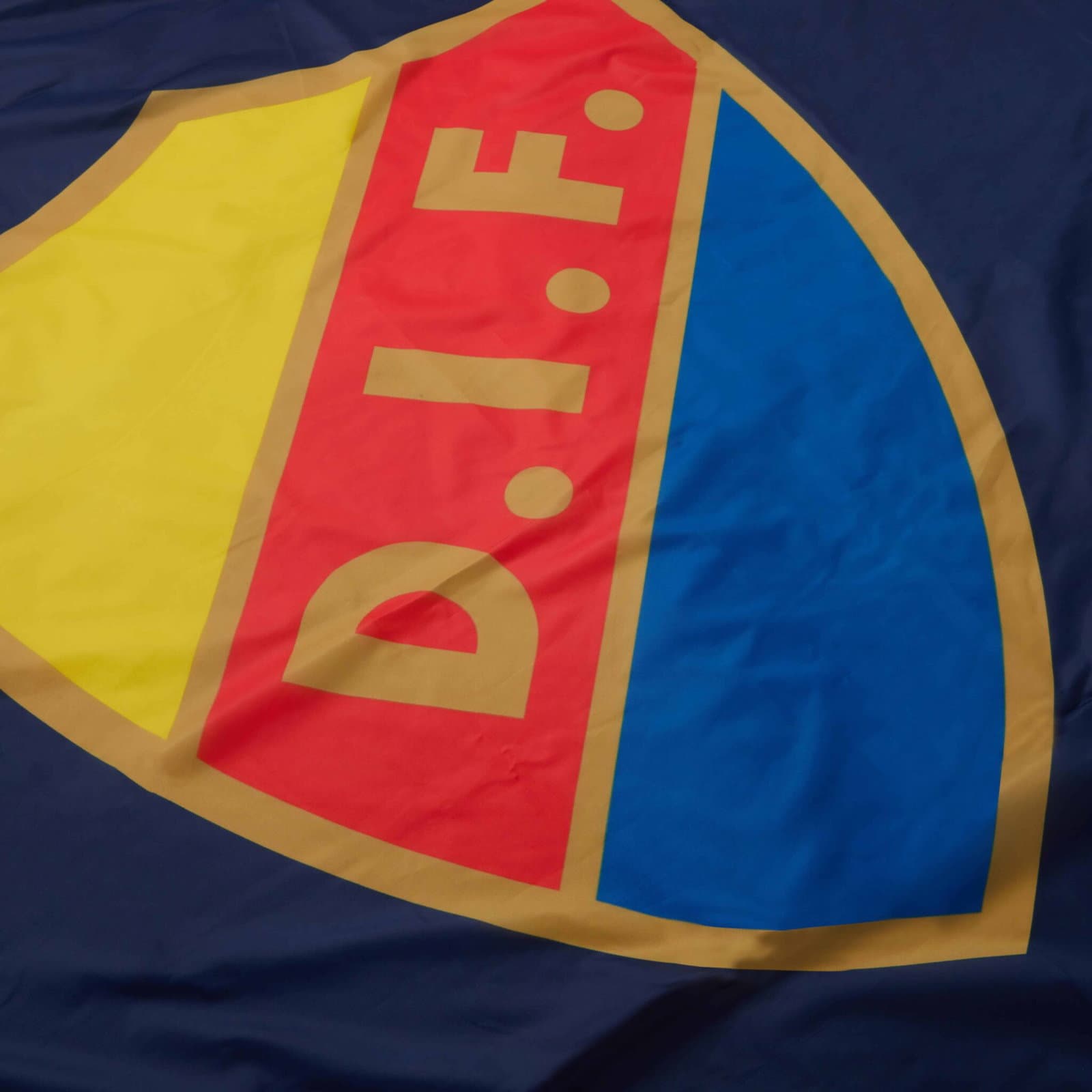 FLAGGSTÅNGSFLAGGA FLAGGSTÅNGSFLAGGA 300X180 CM SKÖLD - undefined 1 - DJURGÅRDSBUTIKEN