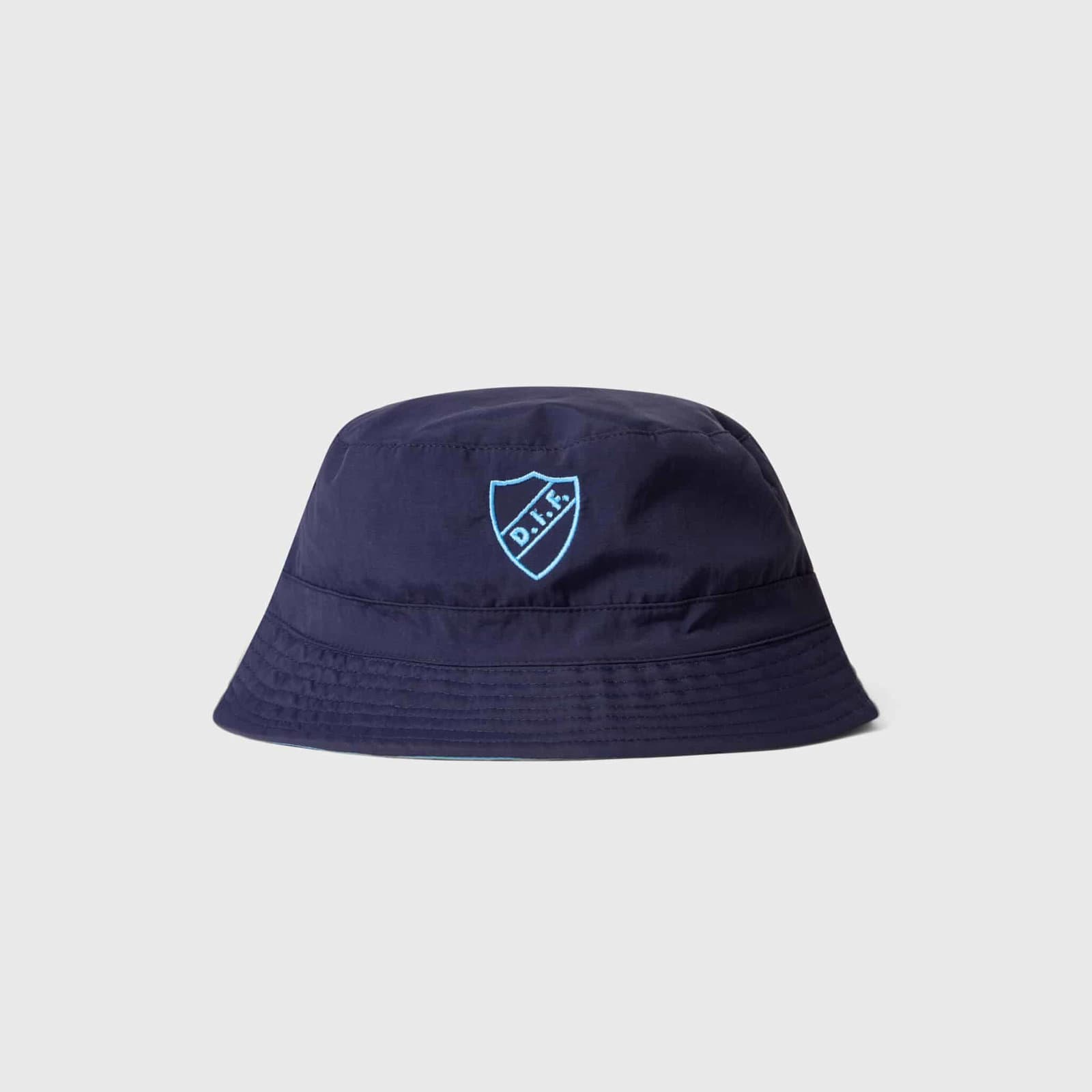 Bucket Bucket hat sköld/flagga - undefined 2 - DJURGÅRDSBUTIKEN