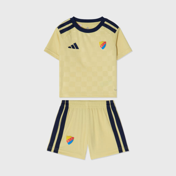 Adidas third minikit 2026